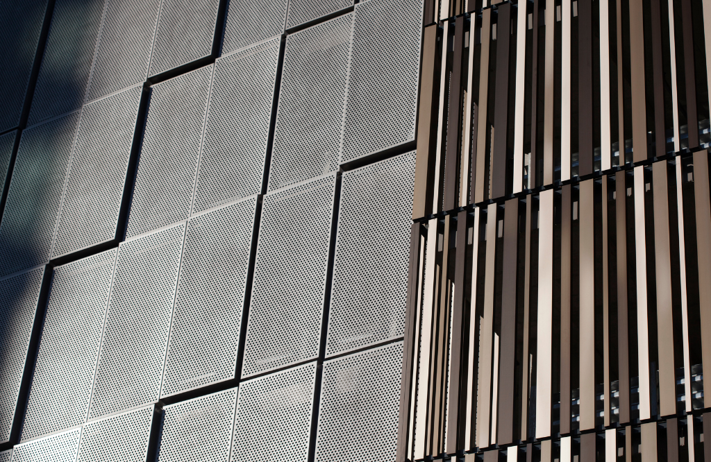 Flammable cladding on the side of a skyscraper